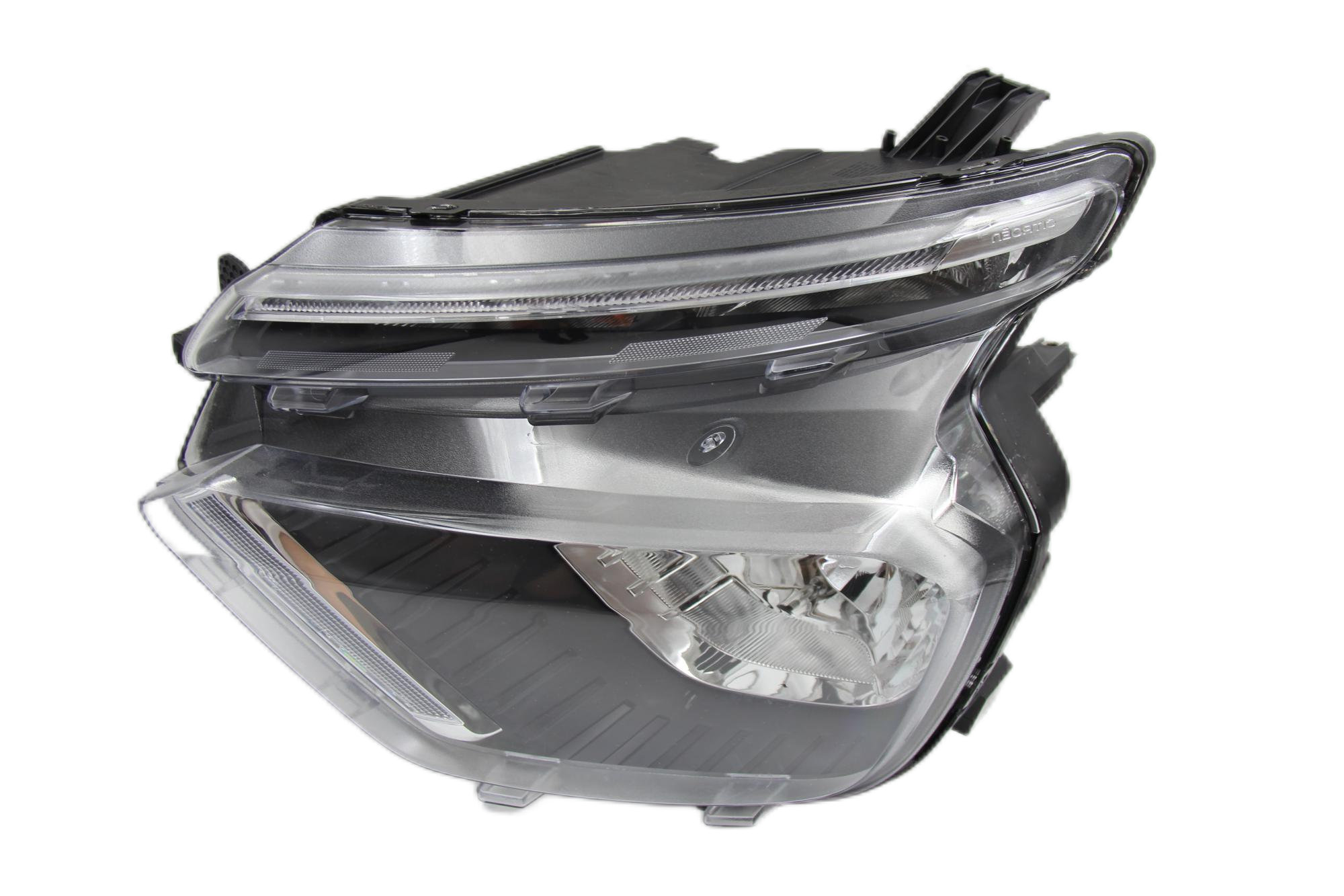 MG-32-011 C3 2022_HEAD LAMP (FAROL) LED