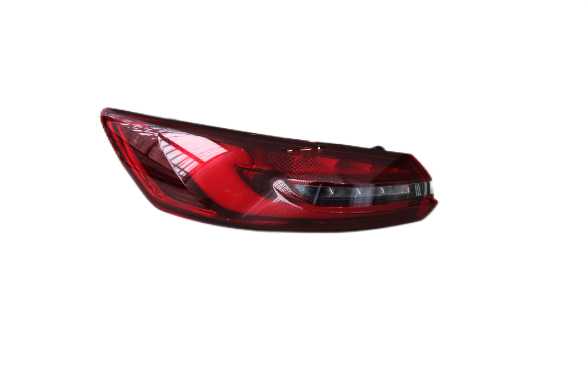 MG-01-685 FASTBACK 2025 TAIL LAMP(LANTERNA) OUTER LED